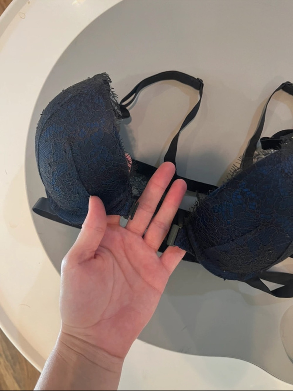 Victoria's Secret Push Up Bra 34D Front closure navy black lace - Picture 5 of 10